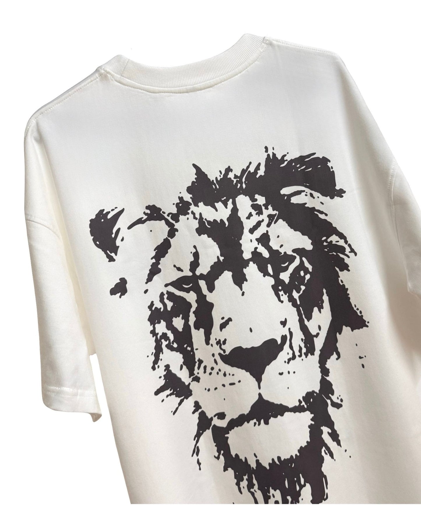 Detailed Fearless Tiger back graphic print on 240 GSM heavy-weight cotton streetwear t-shirt.