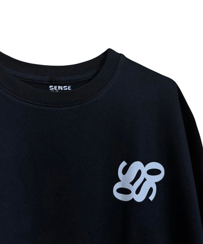 Black oversized t-shirt front view with subtle SOS logo – Premium 240 GSM streetwear basic.