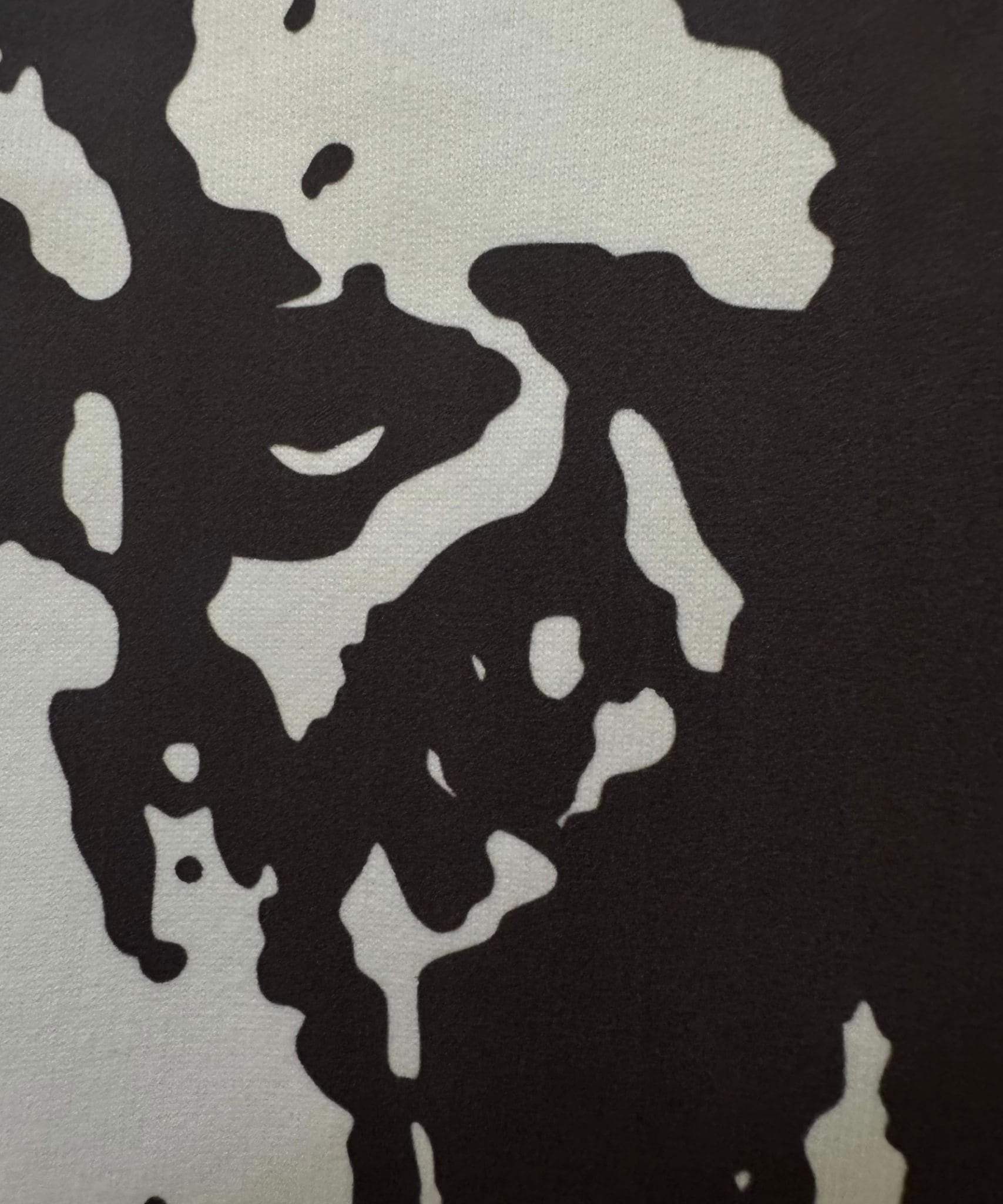 High-definition tiger graphic print detail – Sense of Street premium printing quality.