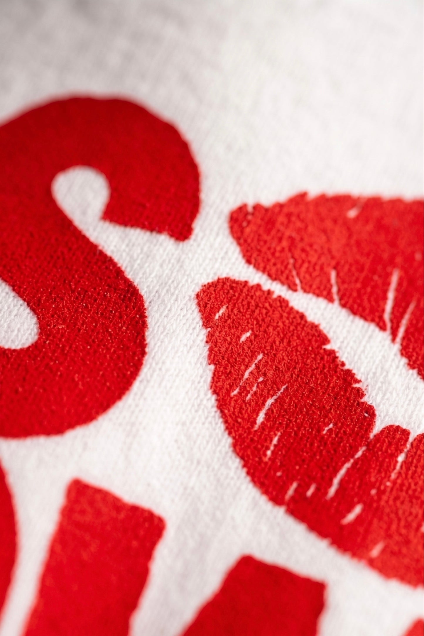 WHITE KISS CHAOS T-SHIRT